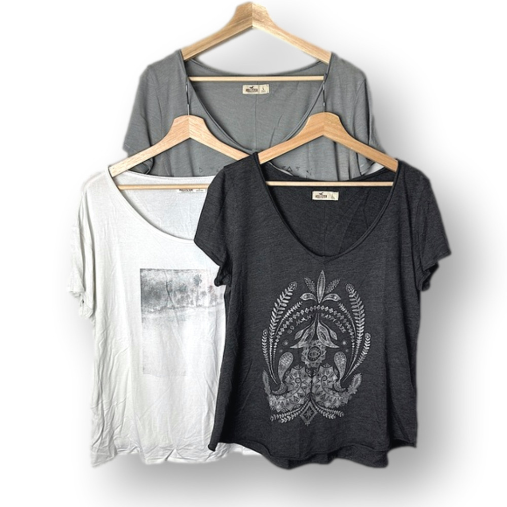 Hollister Graphic T-shirt 3 Piece Bundle Women's Large